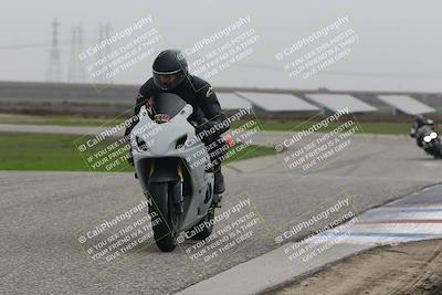 media/Nov-30-2025-TrackDaz (Sun) [[d8b22663df]]/B Group/Session 5 (Wheelie Bump)/